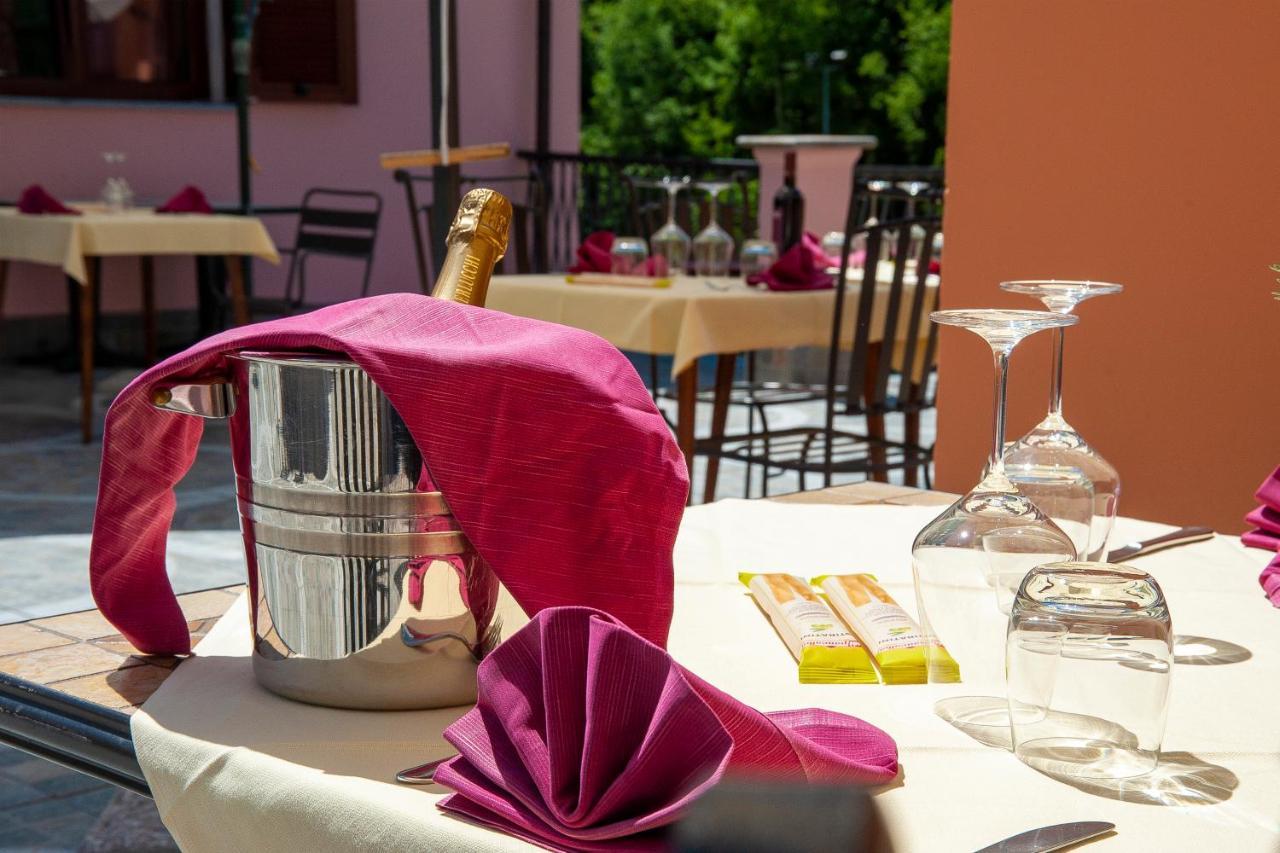Albergo Ponte Di Nava Ormea エクステリア 写真