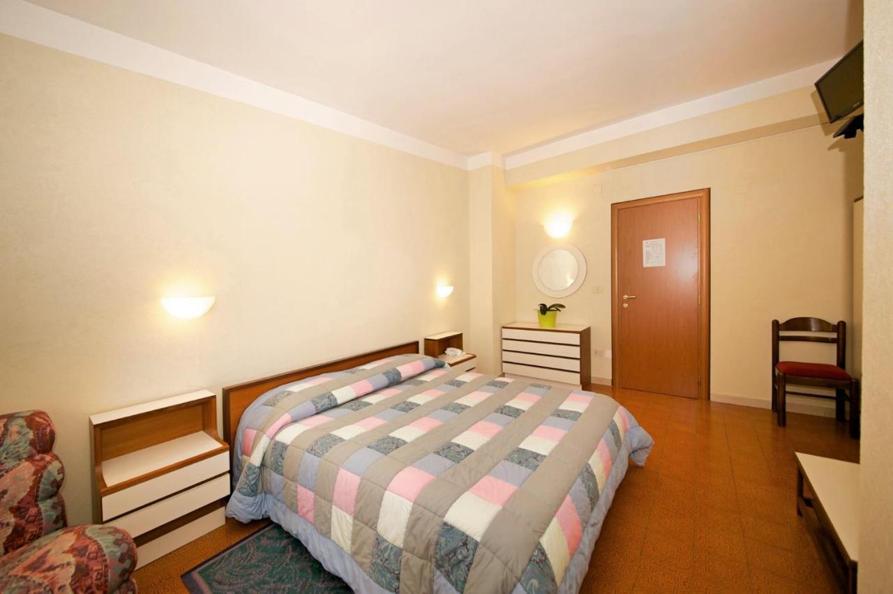 Albergo Ponte Di Nava Ormea エクステリア 写真