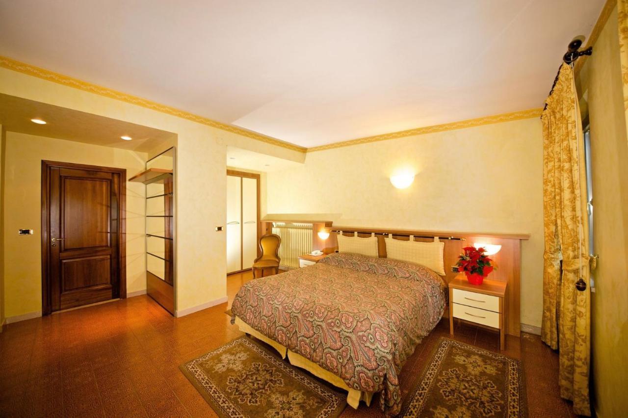 Albergo Ponte Di Nava Ormea エクステリア 写真